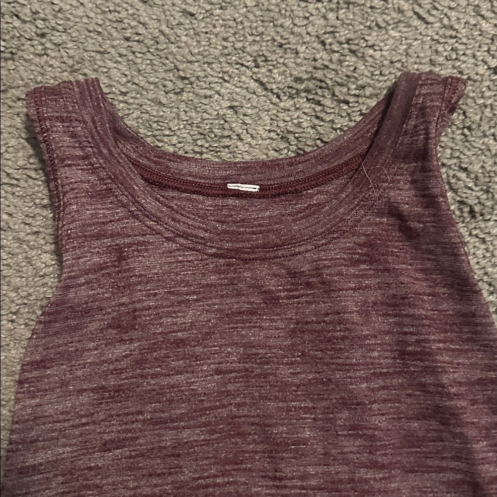 Lululemon tank - Picture 2 of 5